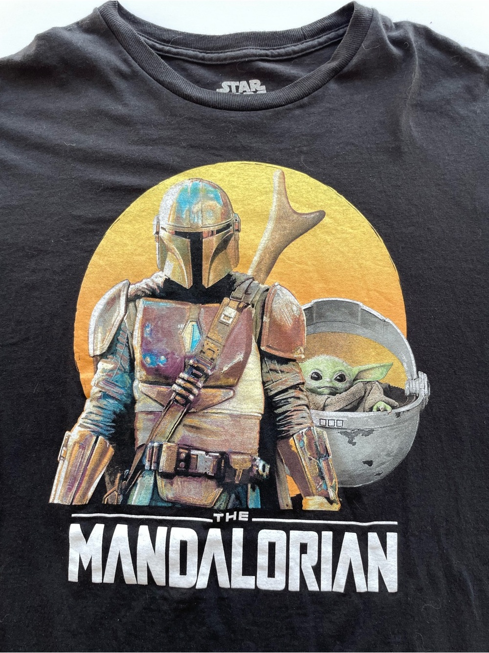 Star Wars Black Short-Sleeve Tee with Mandalorian & Grogu